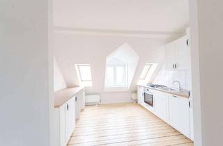 Wohnung kaufen in Schwartauer Allee 121, 23554 St. Lorenz Nord, Charmante DG-Wohnung - renoviert, mit neuer EBK und separatem Speicher in Lübeck