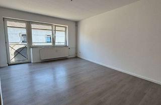 Wohnung kaufen in Dürenerstraße 601, 52249 Eschweiler, Renovierten 3 zimmer Wohnung in Gute Lage! Vermietet! Provision Frei!