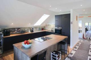 Wohnung kaufen in 24996 Sterup, Behaglichkeit pur: Sanierte 3-Zi.-Whg. mit Garage in Dorflage von Sterup