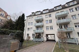 Wohnung kaufen in 86152 Innenstadt, Helle 2 Zimmer Dachgeschosswohnung, offene Wohnküche, hohe Decken, Holzbalken, ruhige zentrale Lage