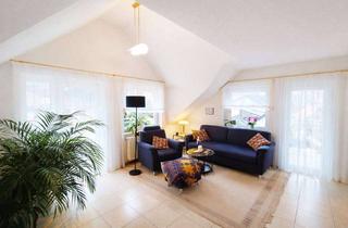 Wohnung kaufen in 78713 Schramberg, Charmante Dachgeschosswohnung mit tollem Weitblick in ruhiger Wohnlage