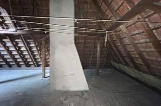 Wohnung kaufen in Kopernikusstr. 95, 40225 Bilk, *GÜNSTIGE AUSBAURESERVE IN DER STADT* - SPITZBODEN IN BILK