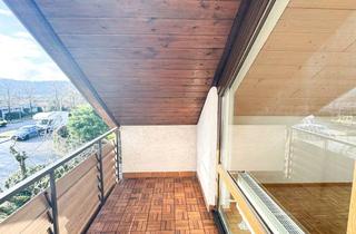 Wohnung kaufen in 71573 Allmersbach, Modernisierte 4-Zimmer-Dachgeschosswohnung mit Balkon & Stellplatz – sofort bezugsfrei