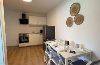 Wohnung mieten in 80995 Feldmoching-Hasenbergl, Wohnen im Grünen / Sanierte 4-Zimmer-Wohnung: WG-geeignet!