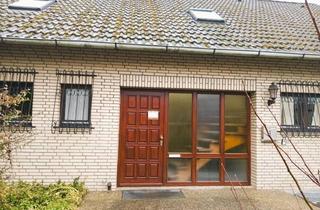 Wohnung mieten in Halbmond 30e, 21481 Lauenburg, Wohnen über zwei Etagen – Kamin, 2 Balkone -Elbblick
