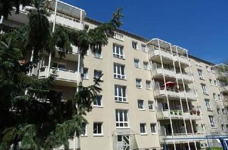 Wohnung mieten in Klingenberger Straße 11, 01187 Plauen, BALKON & WANNE // 2-Zi.-Whg. in ruhiger Seitenstraße