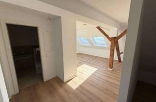 Wohnung mieten in Brettener Straße 35, 76646 Bruchsal, Erstbezug nach Kernsanierung – stilvolle 4-Zimmer-Maisonette mit Balkon, Stellplatz & 40 m² Garten