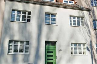 Wohnung mieten in Dohnaer Platz, 01239 Prohlis-Nord, Schöne 2-Zimmer-Wohnung mit zusätzlicher beheizbarer Loggia in grüner ruhige Wohnlage