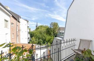 Wohnung mieten in Frère-Roger-Straße, 52062 Aachen, Möbliertes, charmantes Single-Apartment mit Balkon & Dom-Blick