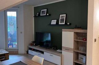 Wohnung mieten in Tholeyer Straße 10, 66571 Eppelborn, Gepflegte 2-Zimmer-Dachgeschosswohnung mit Balkon und Parkplatz, teilmöbliert