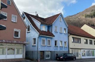 Haus kaufen in 72805 Lichtenstein, Fachwerk-Zweifamilienhaus mit 6 Zimmern, kl. Garten mit Terrasse und Ausbaupotenzial in Lichtenstein