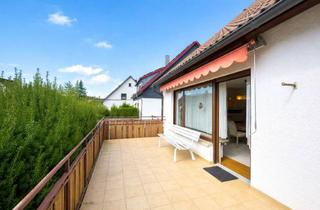 Einfamilienhaus kaufen in 72584 Hülben, Stilvoll wohnen mit viel Platz: Einfamilienhaus mit Sonnenterrasse, Balkon und Doppelgarage