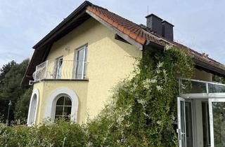 Doppelhaushälfte kaufen in 01328 Gönnsdorf, Attraktive Doppelhaushälfte mit Einliegerwohnung: Kamin++Wintergarten++Einbauküche–249m² Wohnkomfort