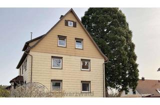 Haus kaufen in 72226 Simmersfeld, Wohnhaus in Simmersfeld mit Potential