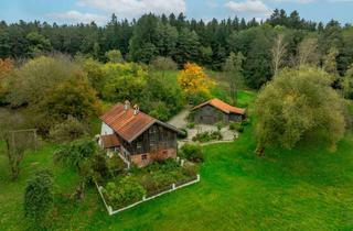 Haus kaufen in 84371 Triftern, Sacherl / Landhaus in Alleinlage mit ca. 25.000 m² Grundstück, Wald, Bachlauf und zwei Teichen