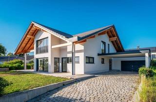 Villa kaufen in 94094 Rotthalmünster, Neuerbaute Landhausvilla für 1 - 2 Familien mit exklusiver Ausstattung in erhöhter und ruhigen Lage