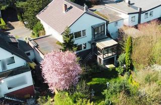 Einfamilienhaus kaufen in Im Ellig 73, 53127 Lengsdorf, ! 207 m² Wohn-und Nutzfläche ! Freistehendes Einfamilienhaus mit 2 Garagen in Lengsdorf