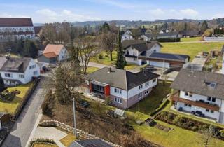 Haus kaufen in 88486 Kirchberg, Einzigartig! Traumhaftes Zweifamilien-Bungalowhaus mit Garten, Terrassen & besonderem Wohlfühlcharme