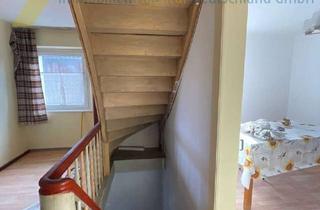 Haus kaufen in 95473 Creußen, Geräumiges, schönes Zweifamilienhaus mit Potential und Garten in ruhiger Wohngegend