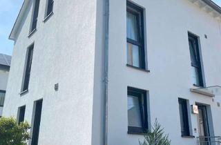 Doppelhaushälfte kaufen in 65719 Hofheim am Taunus, Neuwertige Doppelhaushälfte 2020 hochwertige Ausstattung, Terrasse/Garten & Stellplatz