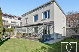 Einfamilienhaus kaufen in 91052 Erlangen, Traumlage am Röthelheimpark! Energieeffizientes Einfamilienhaus mit Wintergarten und Keller