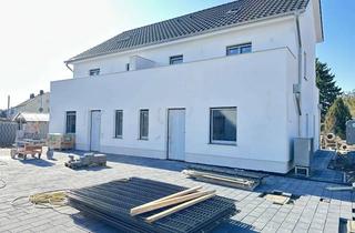 Haus mieten in Wendhäuser Weg 12, 38108 Hondelage, Moderne Doppelhaushälfte mit Garten, Terrasse und zwei Balkonen