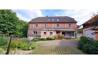 Garagen kaufen in Gerinneweg 13, 96337 Ludwigsstadt, Modernisierter und energetisch sanierter Resthof mit 2,7 ha Grund