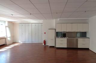 Büro zu mieten in Worringer Str. 35, 40211 Düsseldorf, EXKLUSIV NÄHE HAUPTBAHNHOF PROVISIONSFREI MODERNES BÜRO 5 RÄUME(TEILBAR) 2 WC`S EINBAUKÜCHE AUFZUG