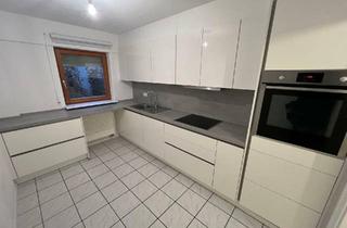Wohnung kaufen in 72461 Albstadt, Moderne 3-Zi. Erdgeschosswohnung mit großer Terrasse und Garage – Ruhe + Aussicht in Albstadt