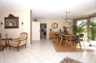 Einfamilienhaus kaufen in 66693 Mettlach, Wohnen mit Komfort: Ruhig gelegener Bungalow mit flexibel nutzbarer Einliegerwohnung