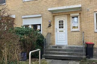 Reihenhaus kaufen in 22589 Hamburg, Hamburg - Reihenhaus mit ca. 183m2 Grundstück in ruhiger Lage