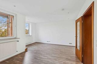 Wohnung kaufen in 21109 Wilhelmsburg, Ruhige 2-Zimmer-Oase mit Balkon & Blick ins Grüne