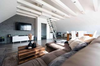 Wohnung kaufen in 33647 Brackwede, Stilvolle Dachgeschosswohnung am Fuß des Teutoburger Waldes