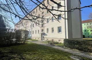 Wohnung kaufen in 04565 Regis-Breitingen, Schöne 3-Raum Eigentumswohnung mit Balkon und Einbauküche in Regis-Breitingen zu verkaufen