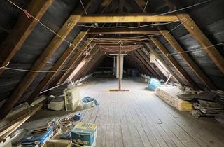 Wohnung kaufen in Zur Lindung 25-27, 40489 Angermund, *GÜNSTIGER SPITZBODEN IN ANGERMUND* - MIT GROßEM GARTEN