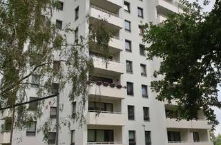 Wohnung kaufen in Grenzdamm, 25421 Pinneberg, Kapitalanlage, helle 2-Zimmer Wohnung im 4. OG mit Balkon in Pinneberg, ohne Makler.