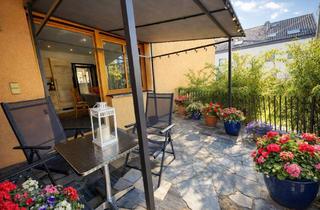 Wohnung kaufen in Weidenweg, 86368 Gersthofen, Helle und freundliche 5 Zimmer-Gartenwohnung mit 2 Bädern, Garage und großem Gartenanteil!