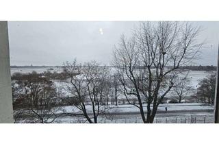 Wohnung mieten in 12049 Neukölln, Helle 2-Zimmer Wohnung mit Balkon im 4. OG in Berlin-Neukölln