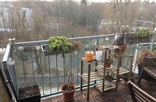 Wohnung mieten in Borstellstraße 64, 12167 Steglitz, Sanierte 3,5-Raum-DG-Wohnung mit Balkon und Einbauküche in Berlin-Steglitz