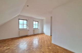 Wohnung mieten in Hofecker Straße 32, 95030 Innenstadt, Wir renovieren im Idyll Ihre neue Wohnung!