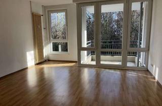 Wohnung mieten in Simon-Bolivar-Straße 29, 13055 Alt-Hohenschönhausen, Wohnen mit Herz und Platz! Familienwohnung sucht Sie!