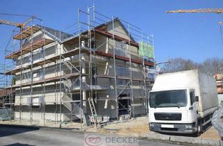 Wohnung mieten in 84149 Velden, Wohnen im lichtvollen Dachgeschoss ++Decker Immobilien++