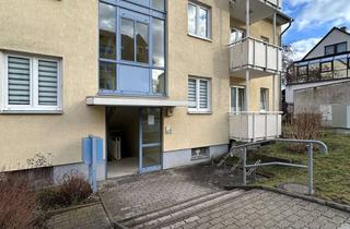 Wohnung mieten in Am Park, 08412 Werdau, Schöne 3-Raum-Wohnung mit neuer Einbauküche , Parkettboden und Balkon in toller Wohnanlage