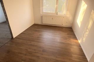 Wohnung mieten in Schulenburger Landstraße 94, 30165 Vinnhorst, [VAC-14020] - Erstbezug nach Sanierung im 3.OG!