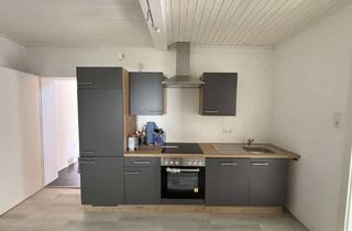 Wohnung mieten in 65479 Raunheim, Gemütliche 2-Zimmer-Erdgeschosswohnung im 3-Familienhaus – Frisch Renoviert Top Angebunden