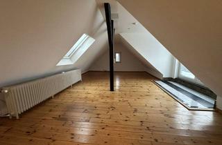 Wohnung mieten in 42657 Solingen, große Dachgeschoss-Wohnung mit Balkon