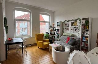 Wohnung mieten in Prüne 30, 24103 Exerzierplatz, Sonnige 2,5 Zimmer Altbauwohnung im Stadtzentrum von Kiel