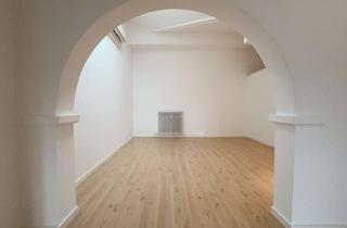 Wohnung mieten in 83209 Prien, Modernes Wohnen in zentraler Bestlage – helle Dachgeschosswohnung mit offenem Wohnkonzept