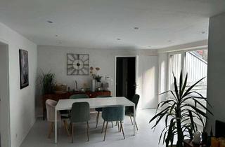 WG-Zimmer mieten in Hohenheimerstraße 65, 70184 Mitte, 3er WG in Stuttgart Mitte sucht neuen Mitbewohner!