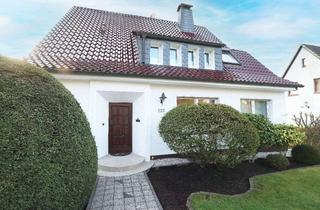 Einfamilienhaus kaufen in 42719 Wald, JA, zum modernisierten Einfamilienhaus mit Garage, Carport und großem Garten an der Stadtgrenze Haan